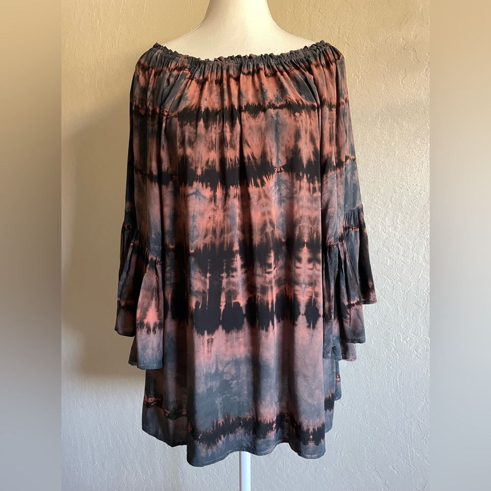 Flutter sleeves boho top - Picture 3 of 11